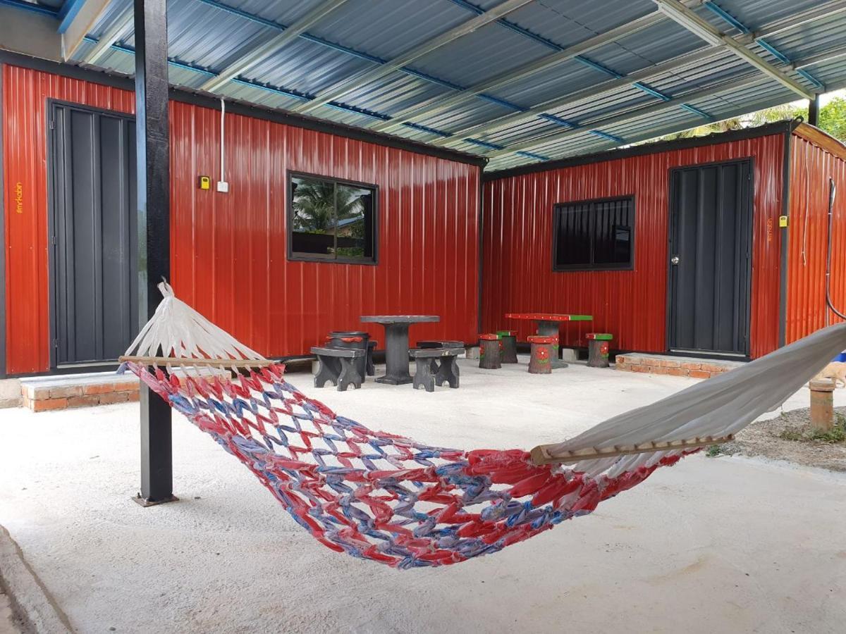 Padang Besar Red Cabin Homestay Extérieur photo