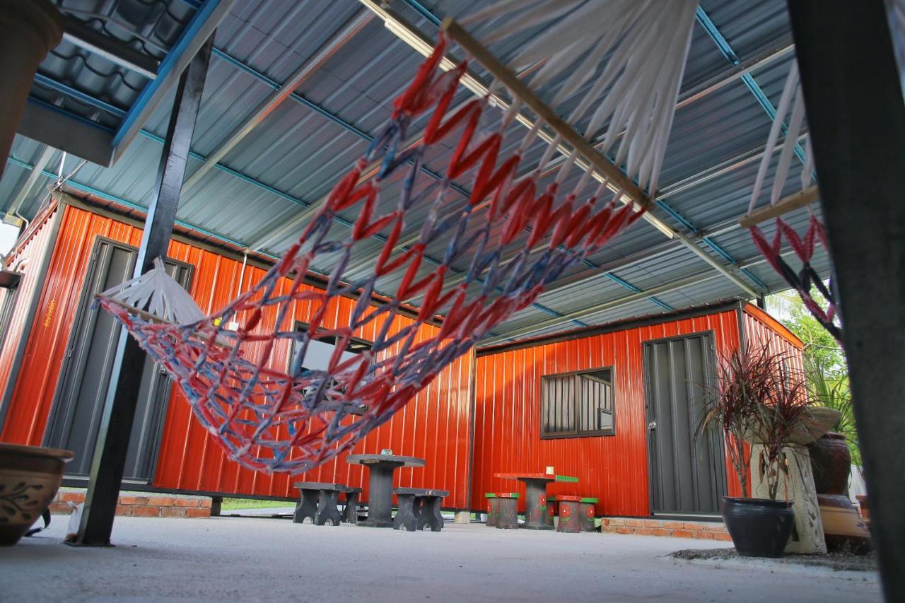 Padang Besar Red Cabin Homestay Extérieur photo