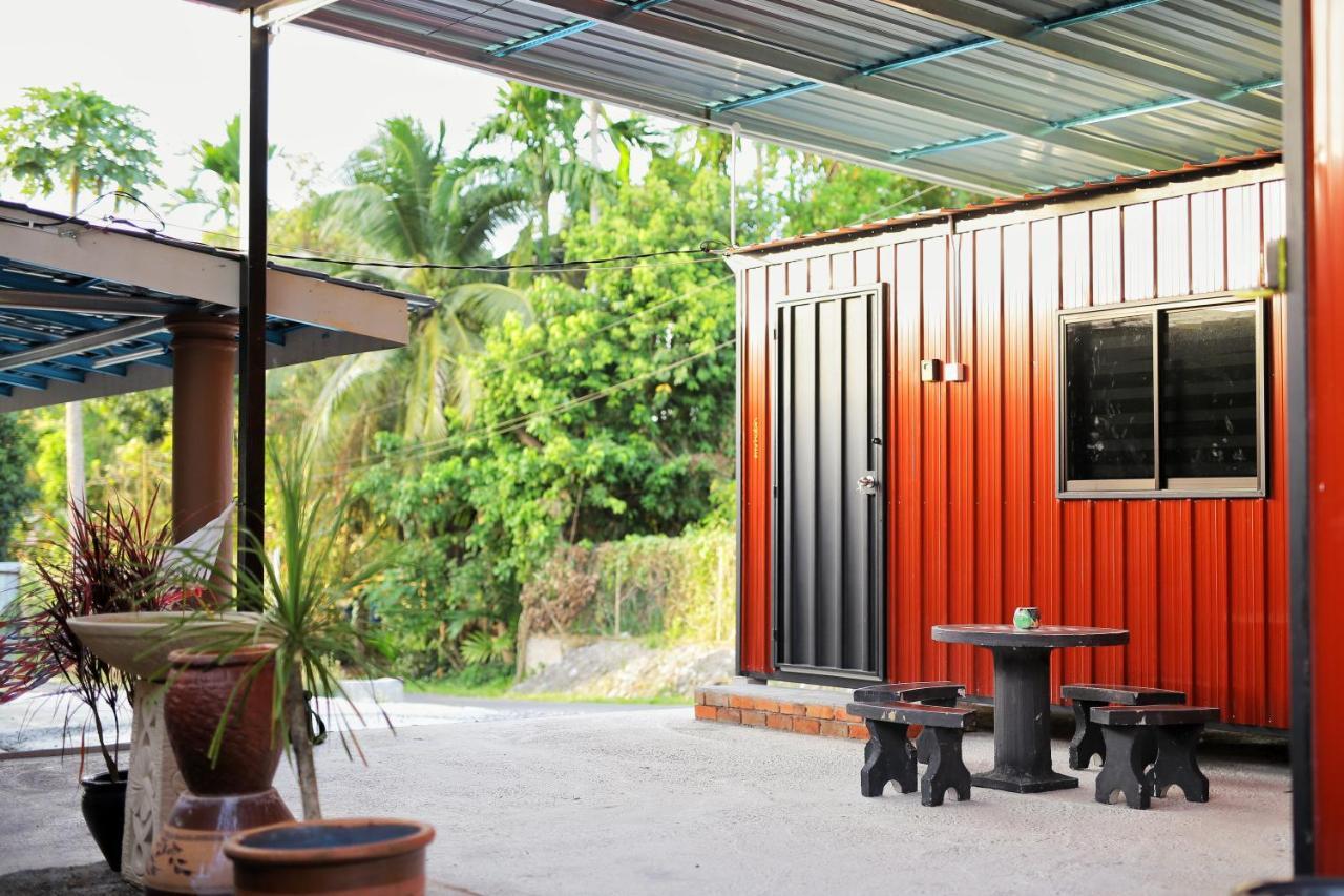 Padang Besar Red Cabin Homestay Extérieur photo