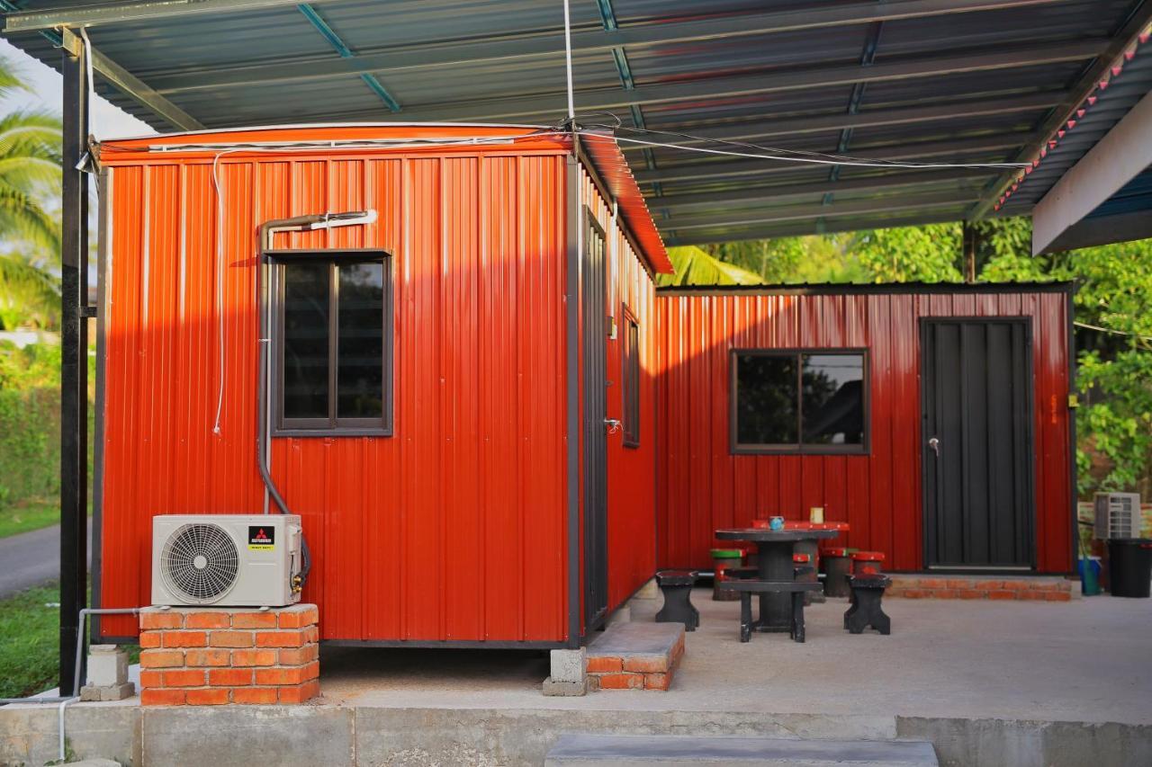 Padang Besar Red Cabin Homestay Extérieur photo