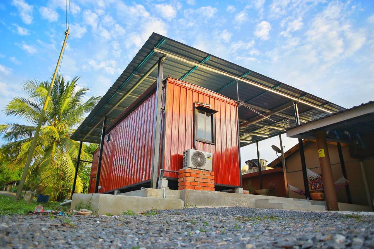 Padang Besar Red Cabin Homestay Extérieur photo
